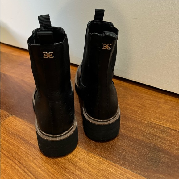 Sam Edelman Laguna Chelsea Boot - Picture 4 of 6